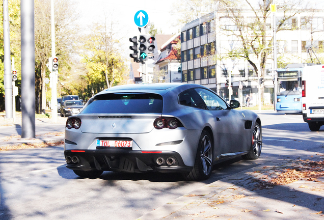 Ferrari GTC4Lusso T