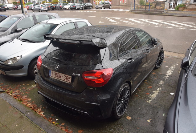 Mercedes-AMG A 45 W176 2015