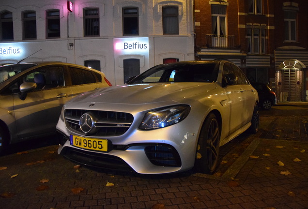 Mercedes-AMG E 63 S W213