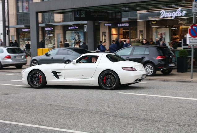 Mercedes-Benz SLS AMG