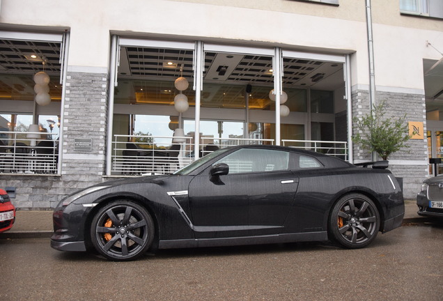 Nissan GT-R