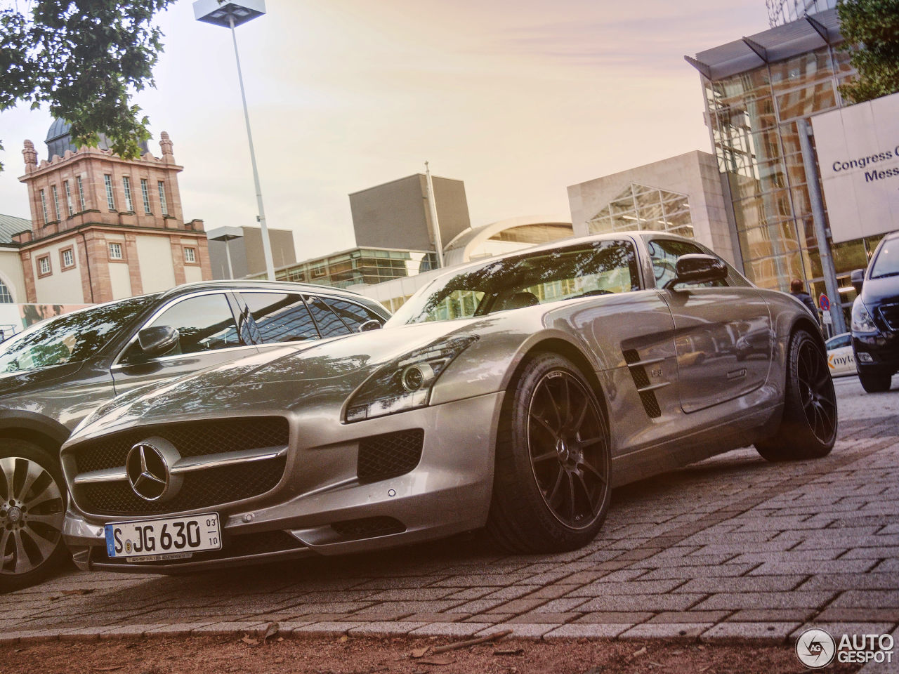 Mercedes-Benz SLS AMG