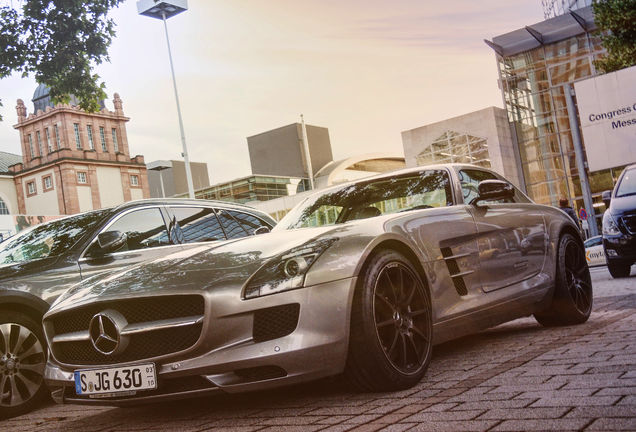 Mercedes-Benz SLS AMG