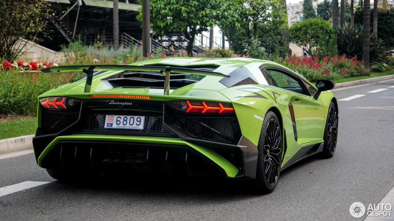 Lamborghini Aventador LP750-4 SuperVeloce