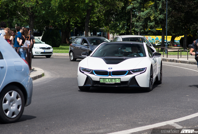 BMW i8