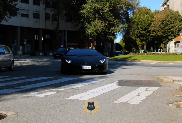 Lamborghini Aventador LP700-4