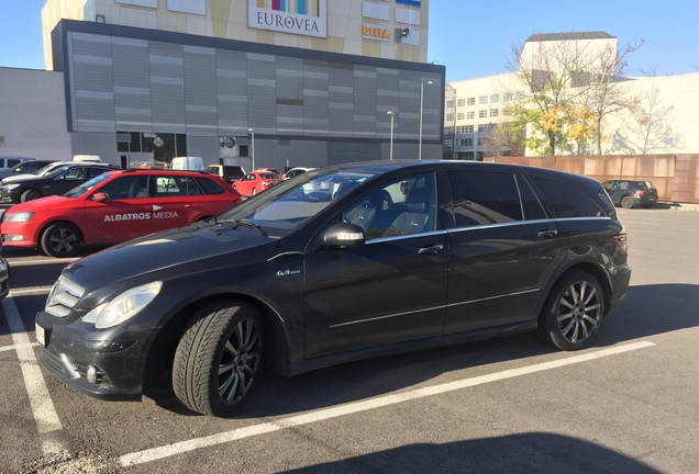 Mercedes-Benz R 63 AMG