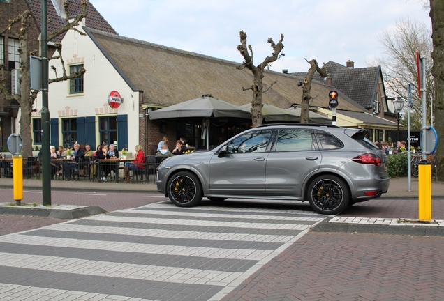 Porsche 958 Cayenne GTS