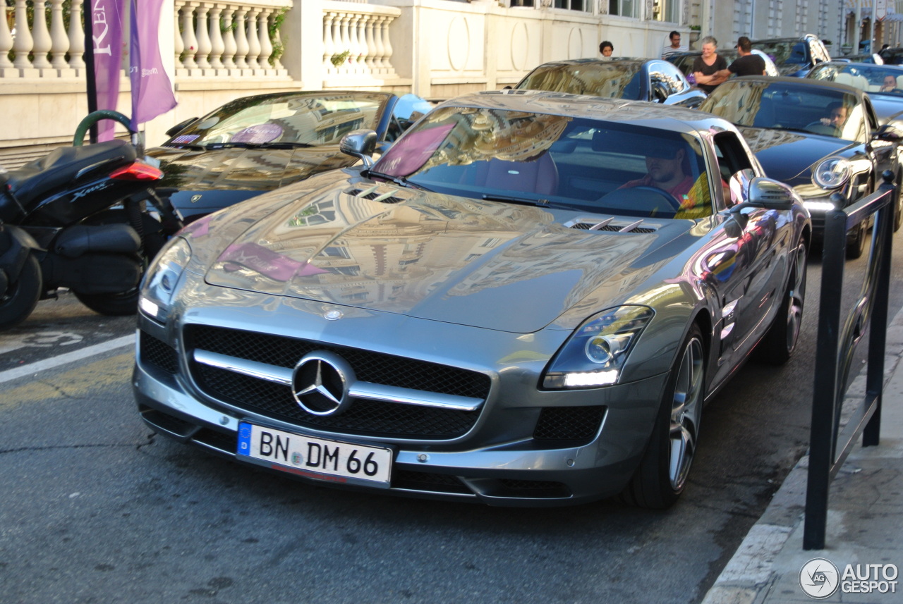 Mercedes-Benz SLS AMG