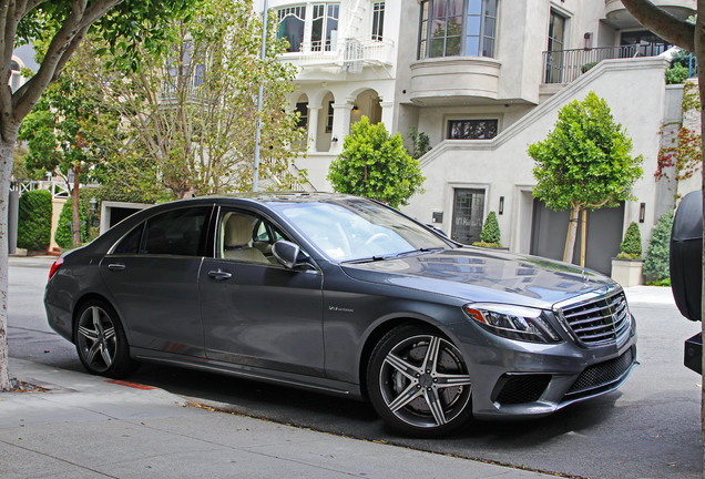 Mercedes-AMG S 63 V222