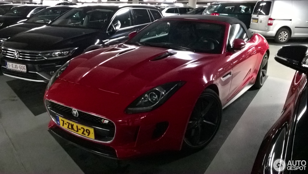 Jaguar F-TYPE S V8 Convertible