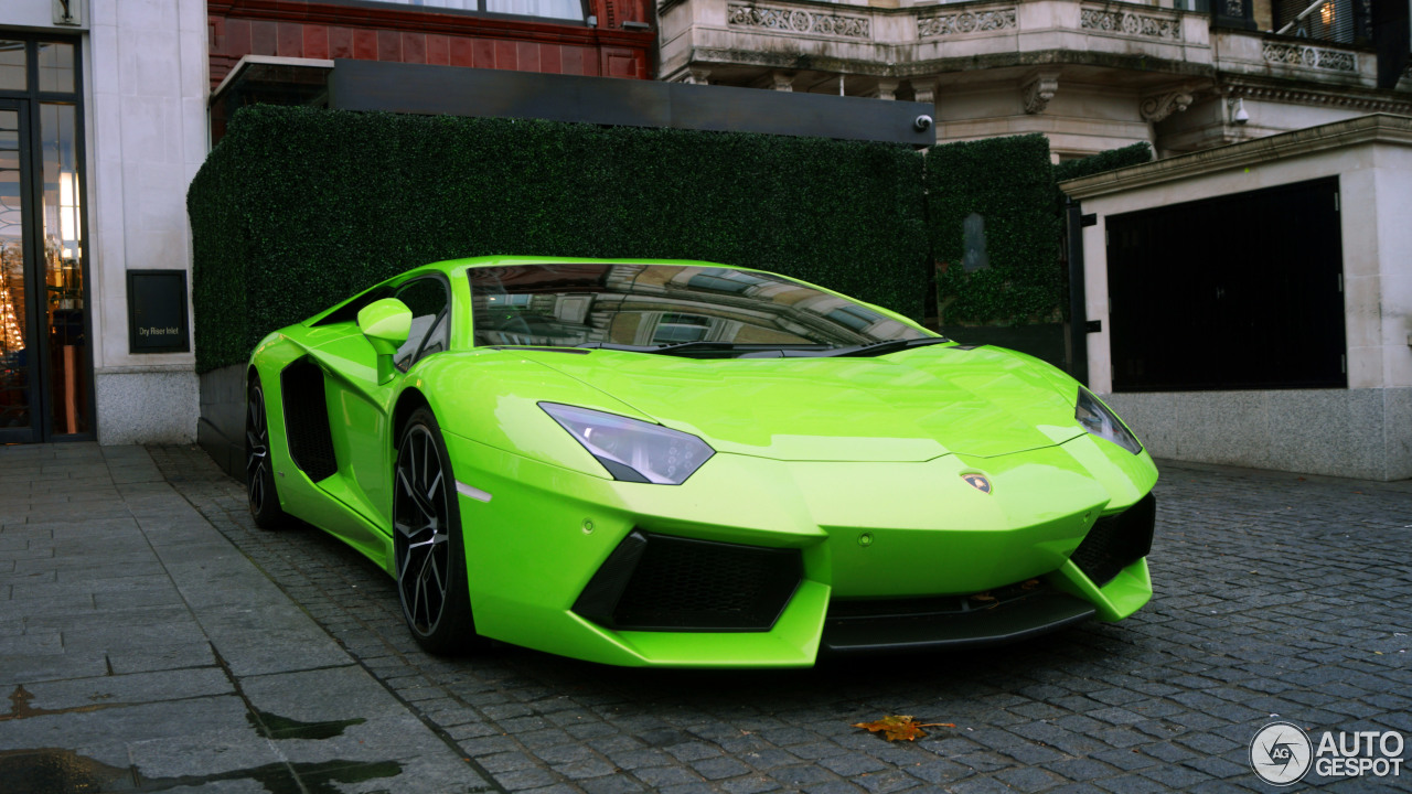 Lamborghini Aventador LP700-4