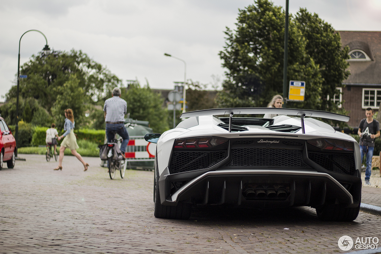 Lamborghini Aventador LP750-4 SuperVeloce Roadster