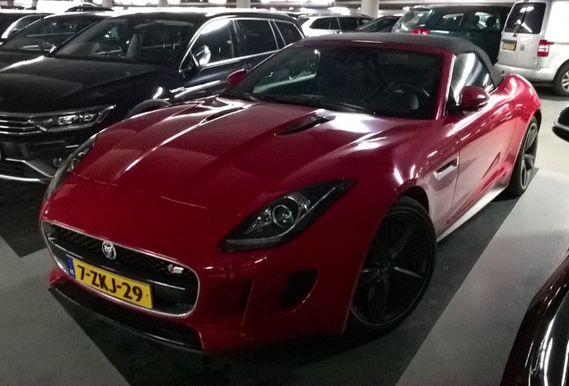 Jaguar F-TYPE S V8 Convertible