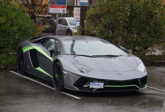 Lamborghini Aventador S LP740-4