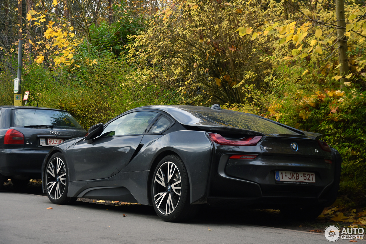 BMW i8