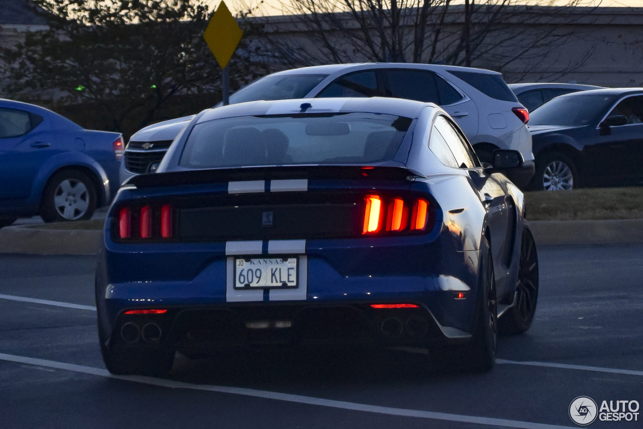 Ford Mustang Shelby GT350 2015