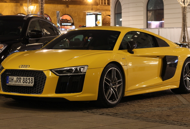 Audi R8 V10 Plus 2015