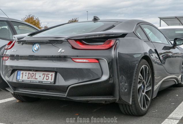 BMW i8