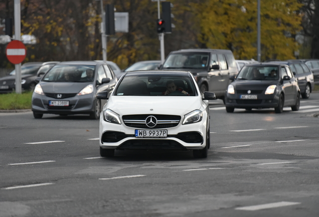 Mercedes-AMG A 45 W176 2015