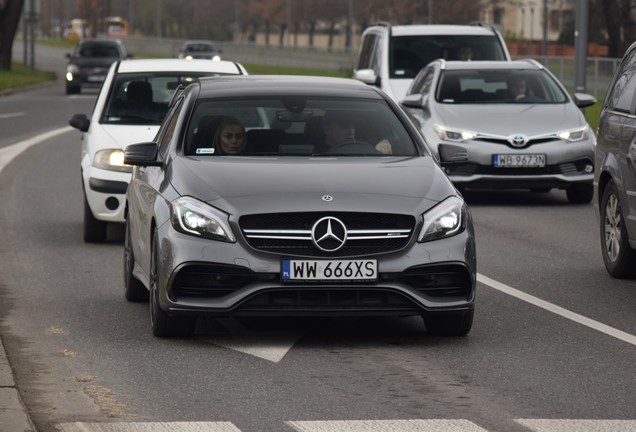 Mercedes-AMG A 45 W176 2015