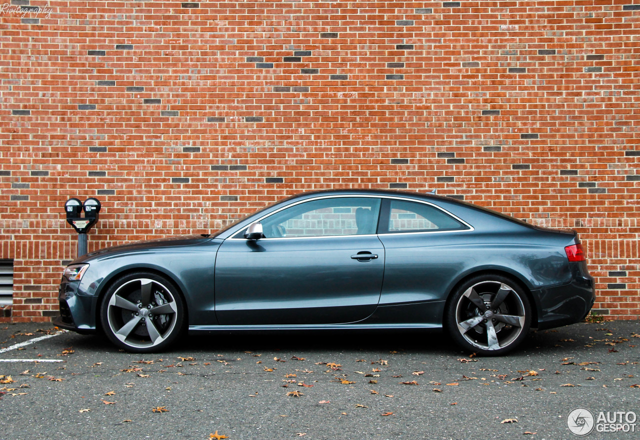 Audi RS5 B8 2012