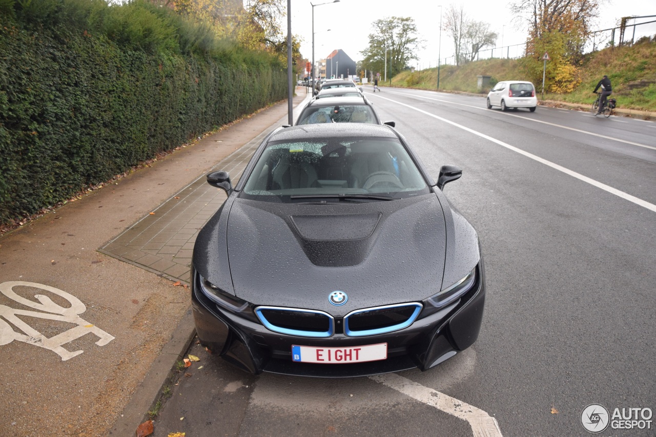 BMW i8