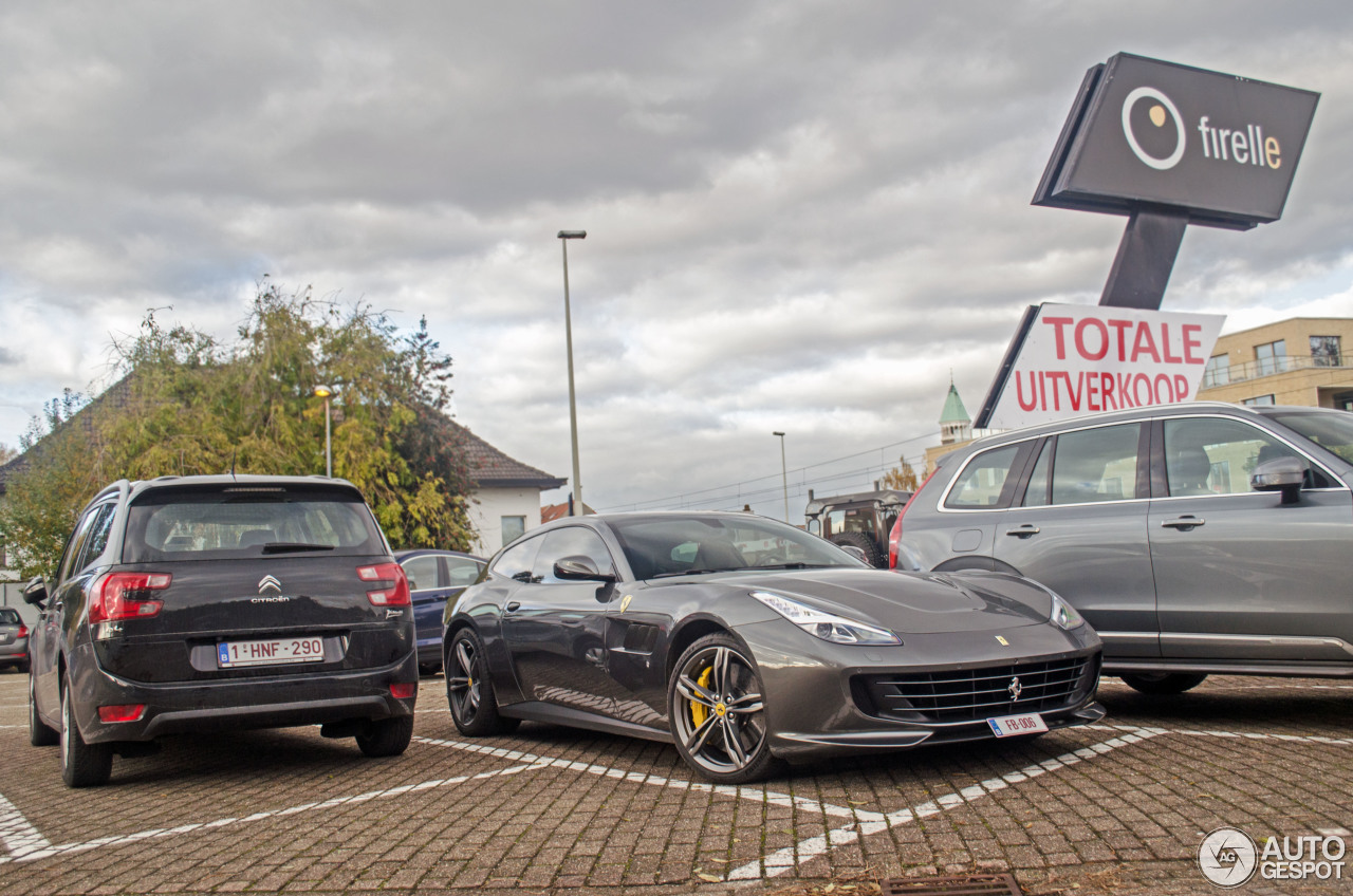 Ferrari GTC4Lusso