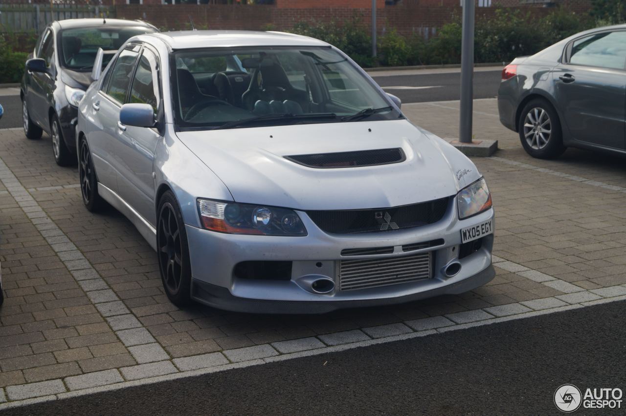 Mitsubishi Lancer Evolution IX FQ-340