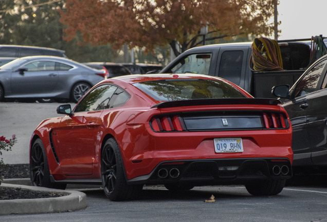 Ford Mustang Shelby GT350 2015