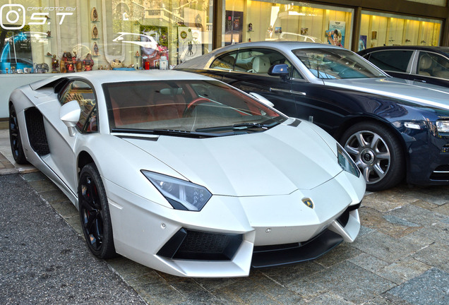 Lamborghini Aventador LP700-4