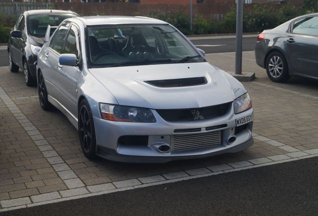 Mitsubishi Lancer Evolution IX FQ-340