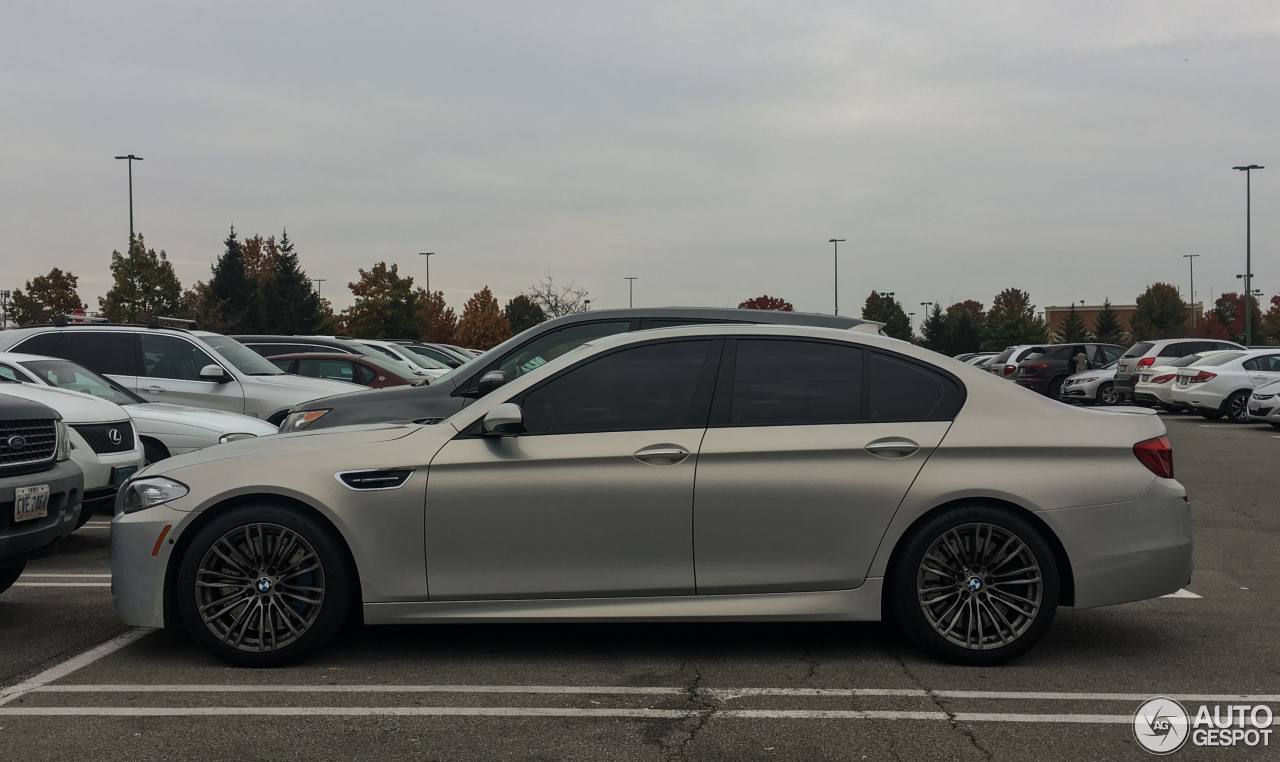 BMW M5 F10 2011