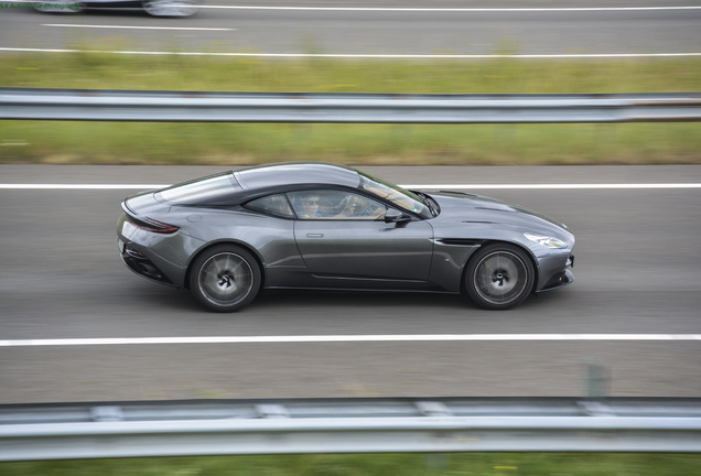 Aston Martin DB11