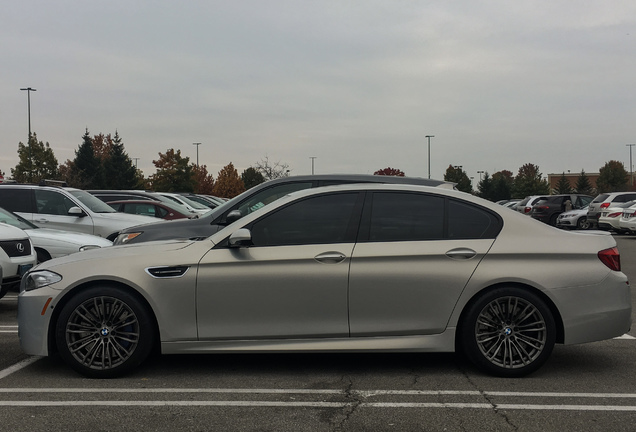 BMW M5 F10 2011