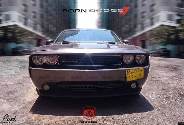 Dodge Challenger SRT-8