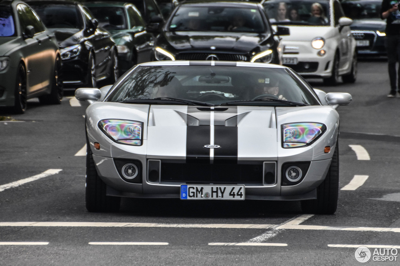 Ford GT