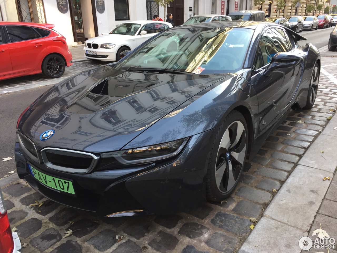 BMW i8