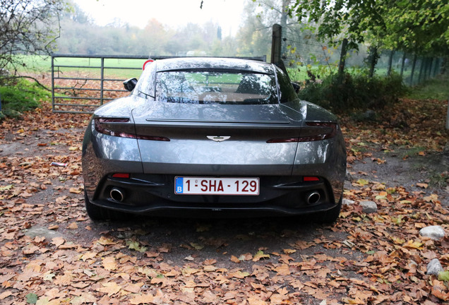 Aston Martin DB11