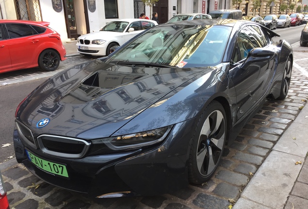 BMW i8