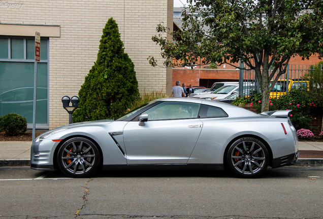 Nissan GT-R 2013