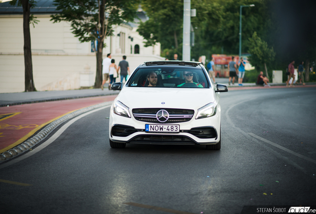 Mercedes-AMG A 45 W176 2015