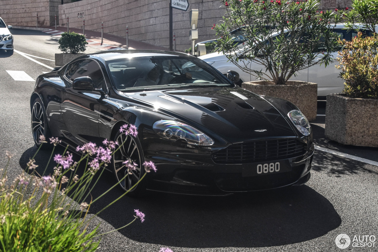 Aston Martin DBS Carbon Black Edition