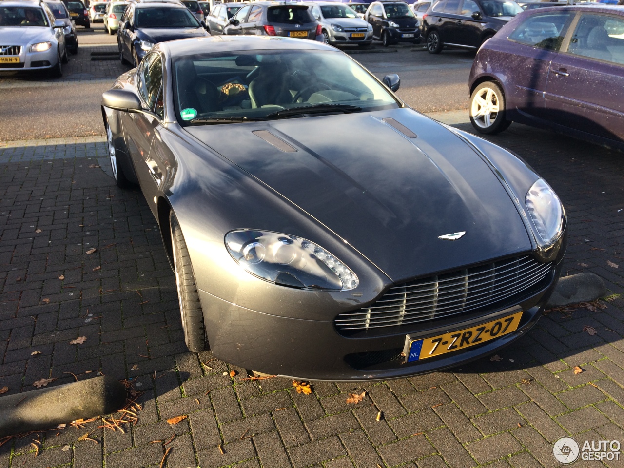 Aston Martin V8 Vantage