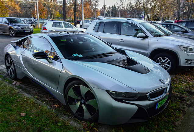 BMW i8