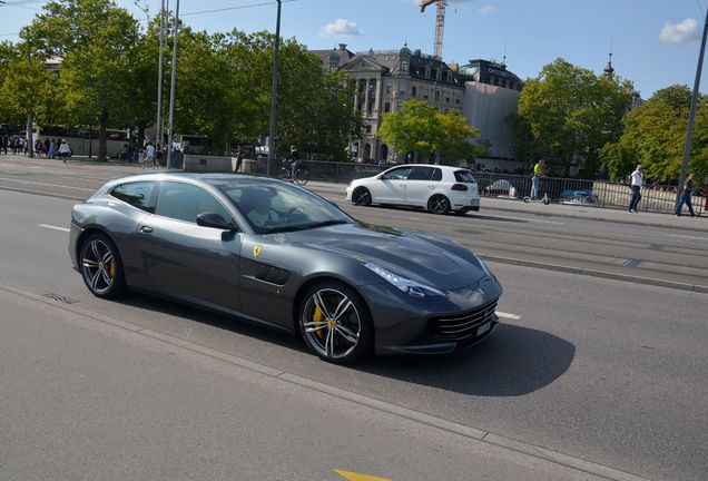 Ferrari GTC4Lusso