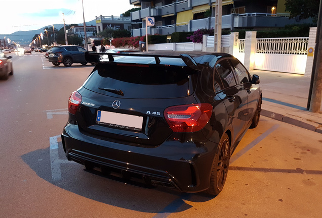 Mercedes-AMG A 45 W176 2015