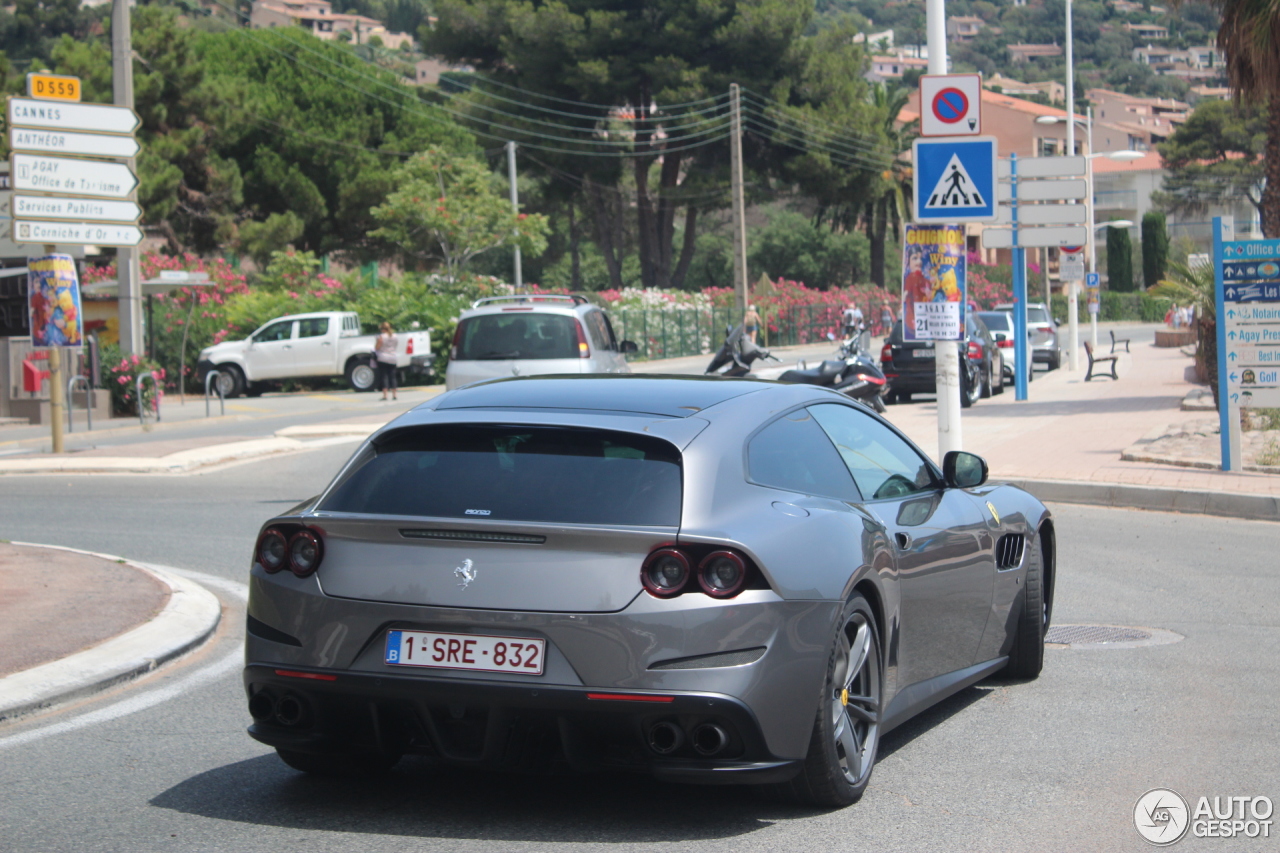 Ferrari GTC4Lusso