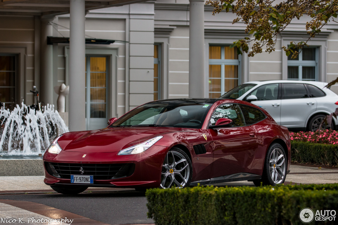 Ferrari GTC4Lusso T