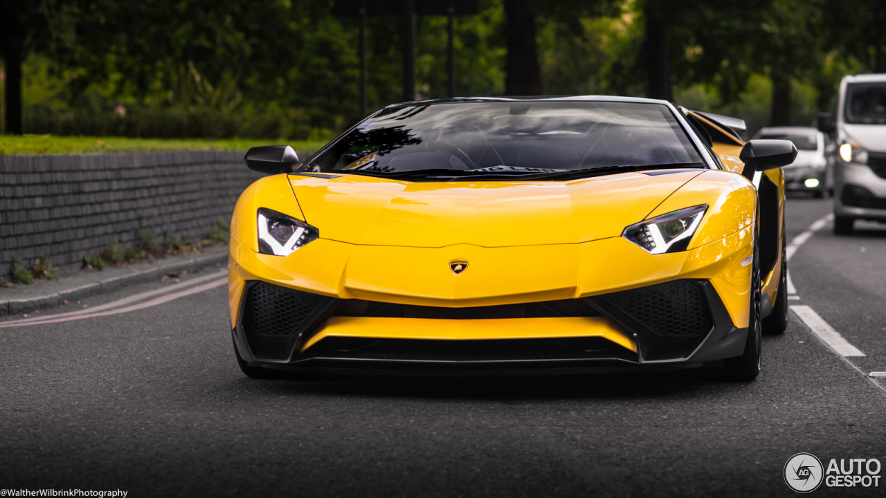 Lamborghini Aventador LP750-4 SuperVeloce Roadster